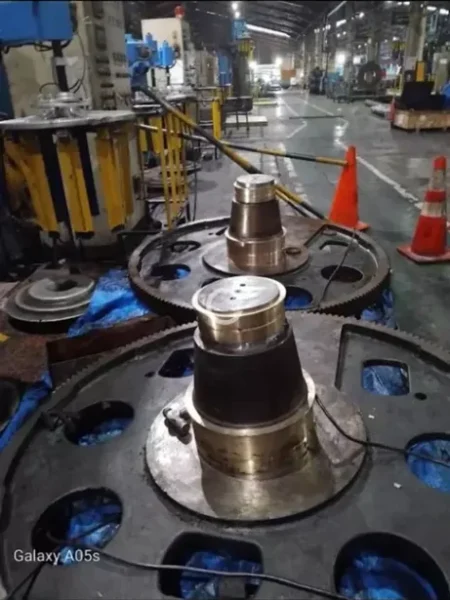 BUSHING CRANK GEAR & BUSHING SIDE LINK UPPER LOWER (4) BUSHING CRANK GEAR & BUSHING SIDE LINK UPPER LOWER (4)